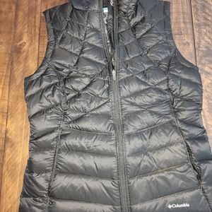 Columbia women's 700 down fill puffer vest
